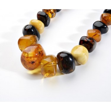 Collar de ámbar del Báltico