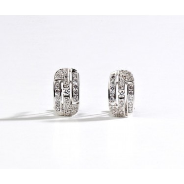 Pendientes de oro blanco con brillante artificial