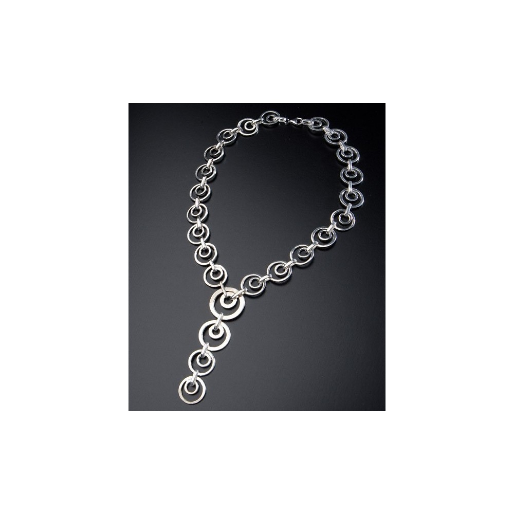 Collar de plata con anillas
