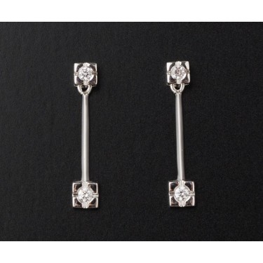 Pendientes de oro blanco con brillante artificial