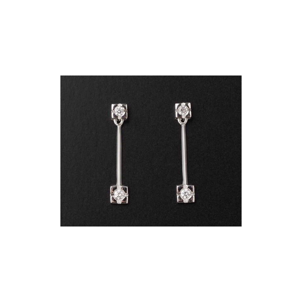 Pendientes de oro blanco con brillante artificial