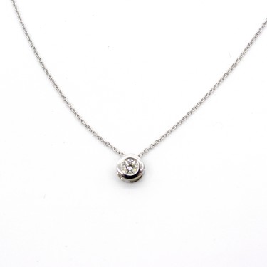 Cadena forzada oro blanco 18 kt. con colgante chatón y brillante